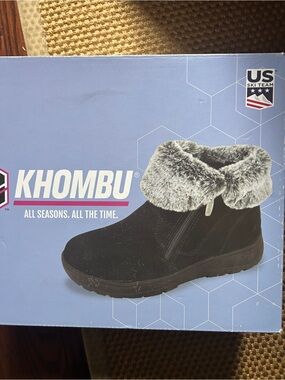 Khombu Black Ankle Boot with Gray Faux-Fur Cuff